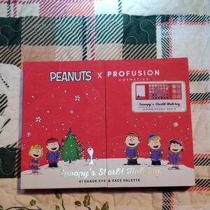 Profusion Cosmetics Peanuts Holiday Palette - Red and Gold
